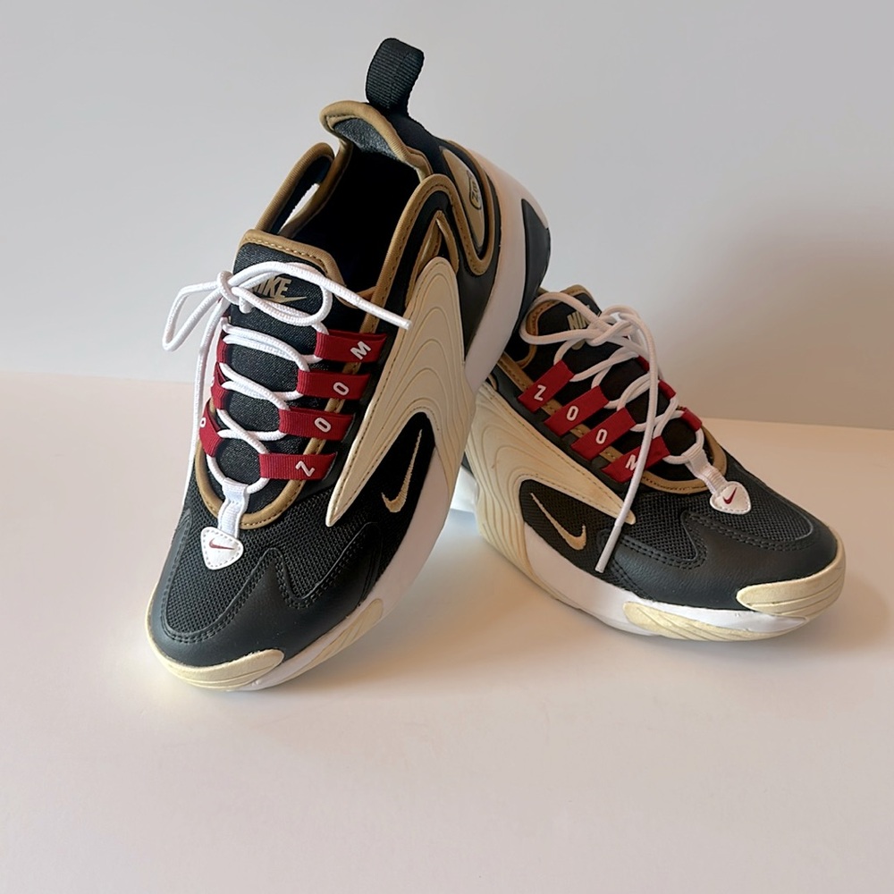 NIKE Zoom 2K Shoes Sneakers AO0354-005 Women's Size 6 Gold/Black/White